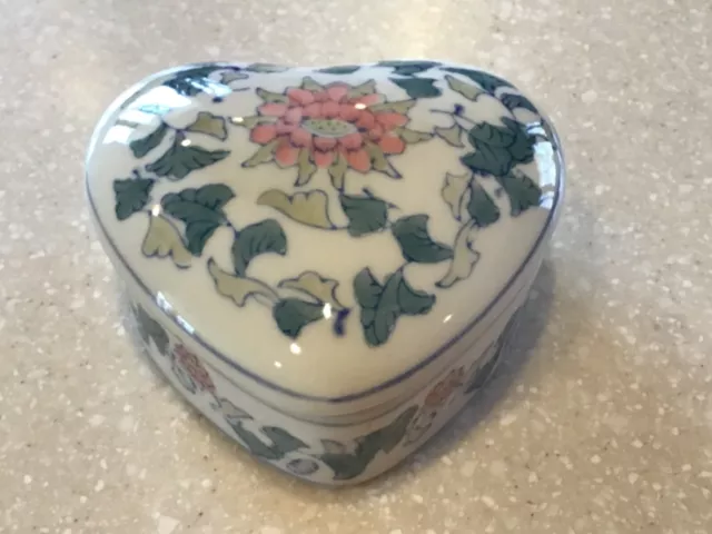 Pink Lotus Flower Trinket Box Jewelry Box Blue and White Green Leaves Vintage