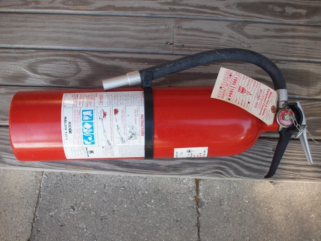 KIDDE 10 Lb Halon 1211 Fire Extinguisher