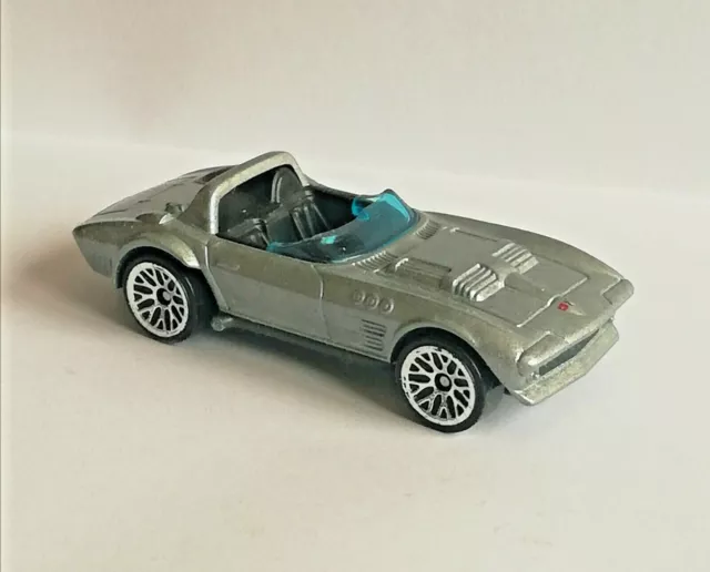 HOT WHEELS CFH04 Chevrolet Corvette Grand Sport Roadste r Fast