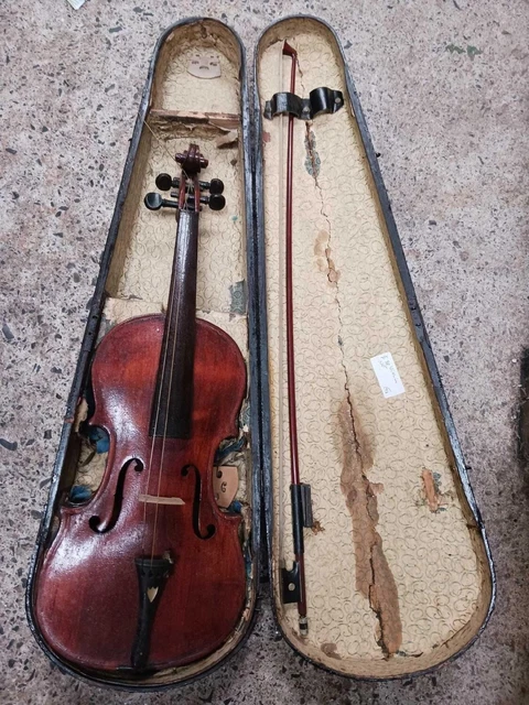 Antique/Vintage Old Violin with Bow  And  Case for Restoration Spare  To Repair