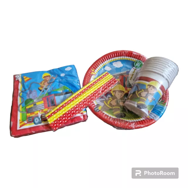 44 tlg. Partyset Feuerwehr Teller, Becher, Strohhalme, Servietten Papier Pappe