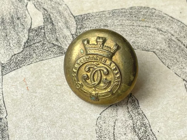 Beau Bouton Ancien en métal Compagnie Générale des voitures à Paris