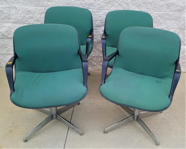 VINTAGE 1986 STEELCASE Upholstered Reception Guest Arm Chairs Mid