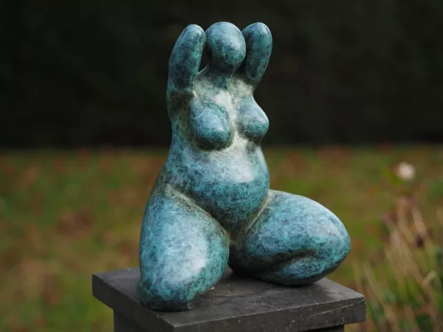 Bronze-Skulptur IDYL "Dicke Dame -Belle Donna - Modern" Art.-Nr. AN2341BR-HP