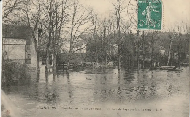 CPA 94 CHAMPIGNY Inondations de Janvier 1910 Un Coin du Pays pendant la Crue