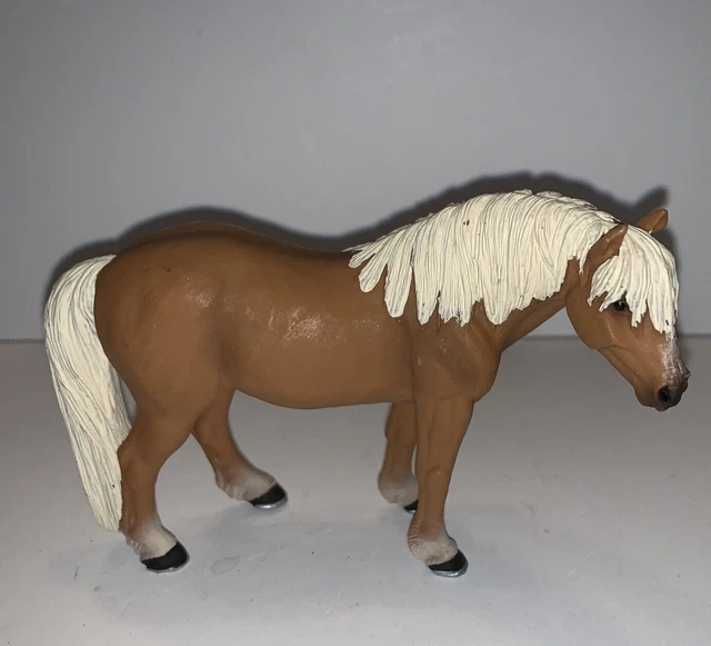 Haflinger Safari Ltd 2007 Shod Palomino Flaxen Horse Figure