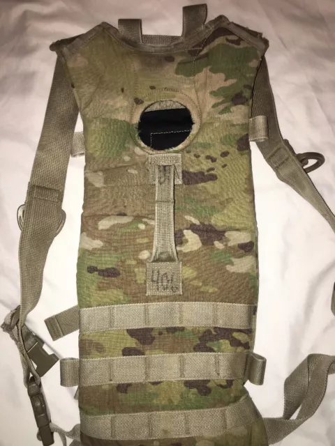 US Military Issue *** Multicam MOLLE II Hydration System Carrier *** Good