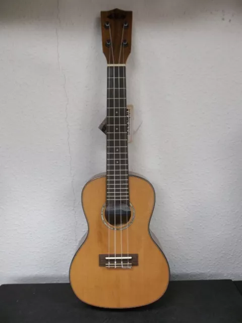 Kala KA-SCACC concert acoustic Uke & padded gigbag bag. New. Fast free shipping.