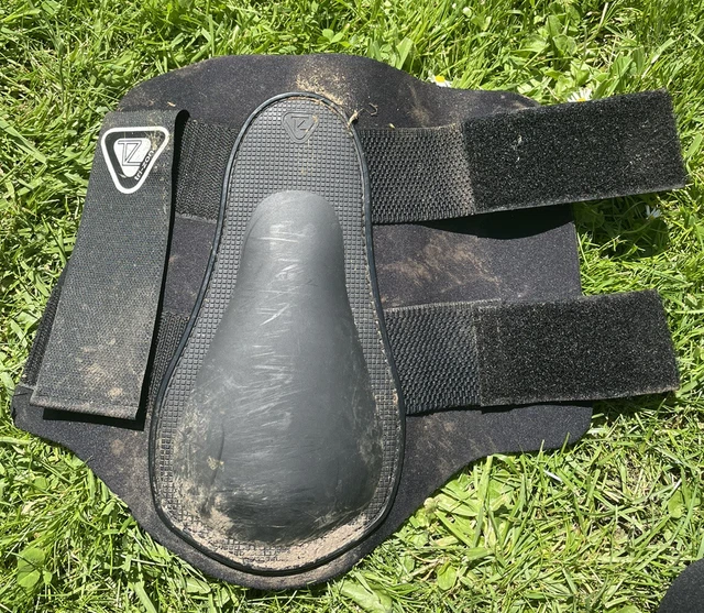 Trizone Brushing Boots Black Size Medium