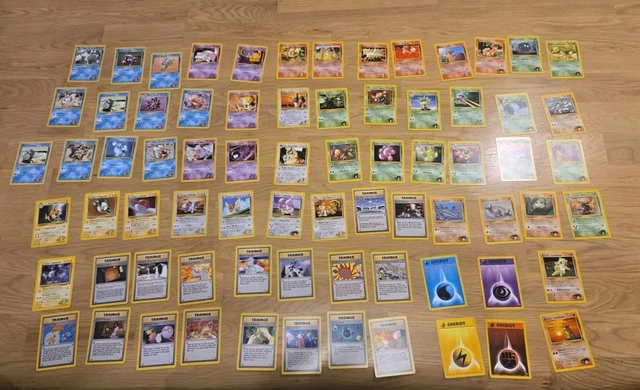 Lot de 30 Cartes Officielles Françaises et Neuves Dont 5 Cartes Lot de 30 Cartes Officielles Françaises et Neuves Dont 5 Cartes