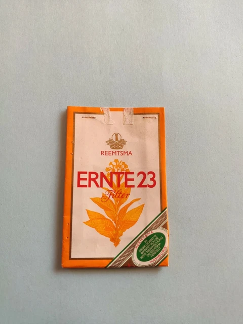 futura cigarettes italy Lincoln Futura model in 1/25th scale with scratch-built buildings
