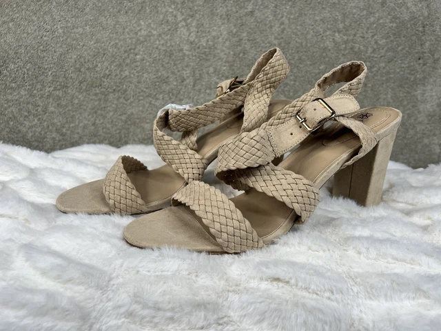 Cushion Walk by Avon Womens Sandals Strappy Beige Heel NWOB