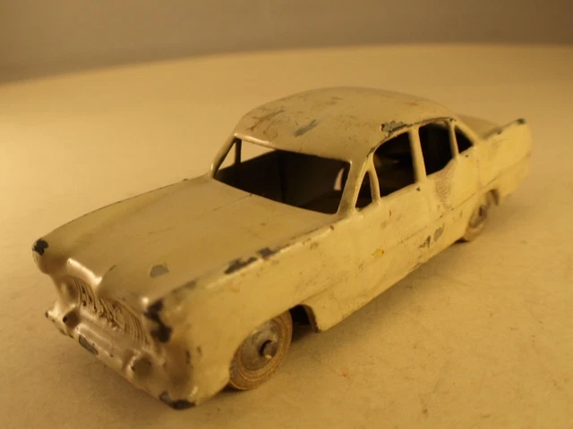 QUIRALU 1/43 ANCIEN SIMCA VEDETTE EUR 20,00 - FR