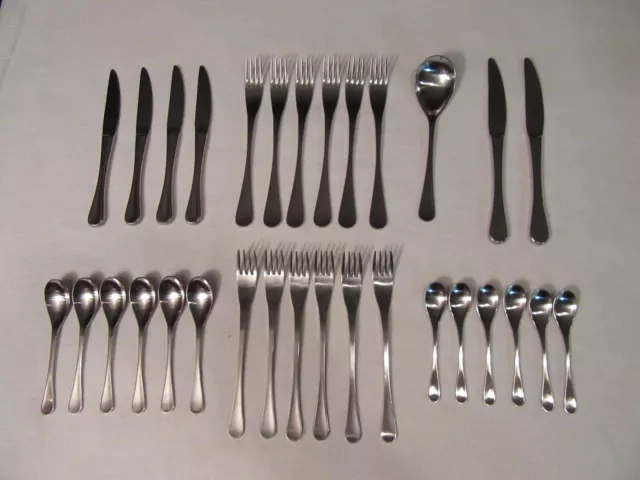 Oneida Alveston Stainless Flatware. 31 pcs, Excellent, 18/8