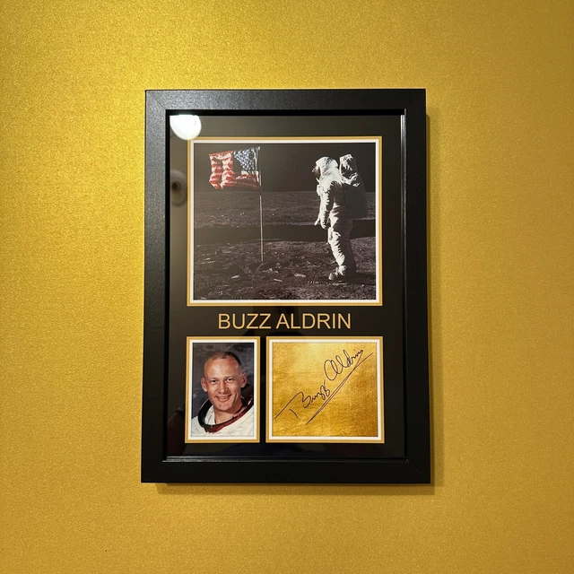 Framed BUZZ ALDRIN / APOLLO 11 - Display Gift with Reproduced Autograph