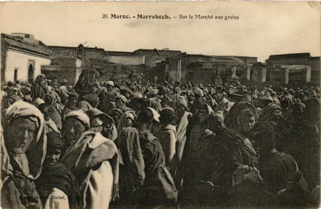 CPA AK MAROC Marrakech - Sur le Marche aux Grains (963643)