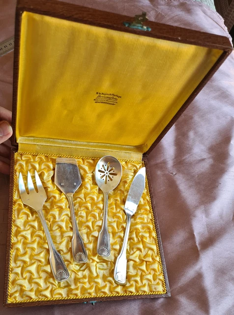 Coffret 4 Pièces Orfèvrerie Frionnet – Métal Argenté – Poinçons – Occasion