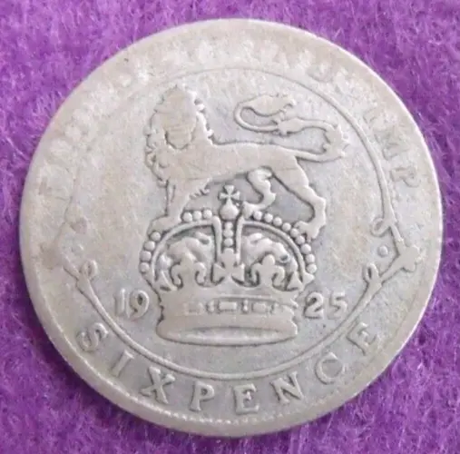 1925 GEORGE V SILVER SIXPENCE  ( 50% Silver )  British 6d Coin.   69