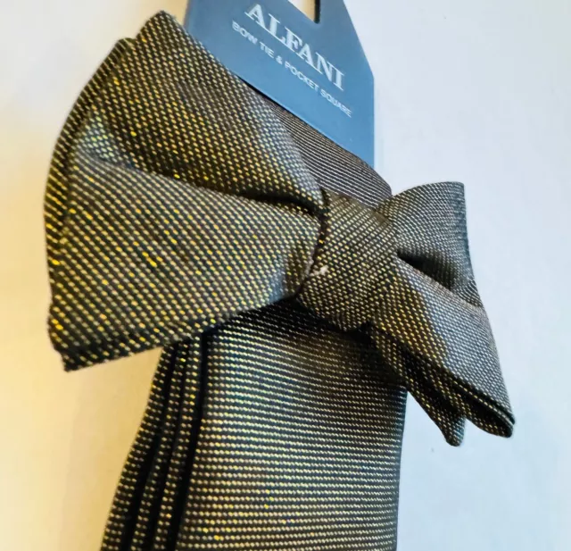 NEW $55 Alfani Mens Black Gold Pre-Tied Adjustable Bowtie Tie Pocket Square Set