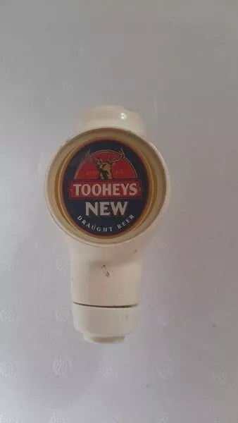 Tooheys New Tap Top