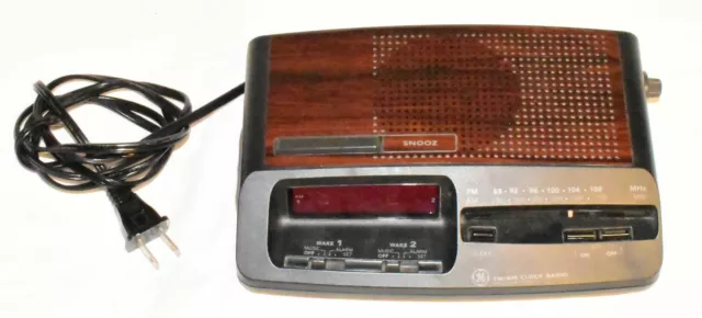 GE Clock Radio Alarm - 9" x 6" x 3" @ 1.5 lbs