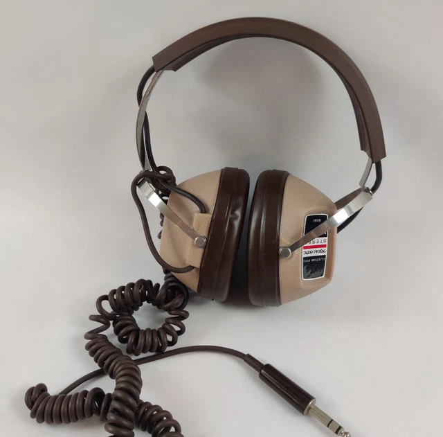 Vintage REALISTIC Stereo Custom Pro KOSS Padded Headphones #33-1002 RADIO SHACK