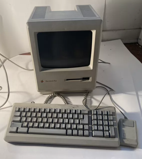 1990 Apple Macintosh Plus 1Mb 60W 120VAC M0001A Keyboard Mouse For Repair