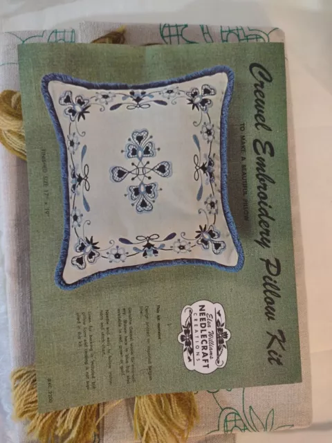 ELSA WILLIAMS Vintage Needlecraft Creations Crewel Embroidery Pillow Kit 17x19"