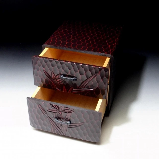 $YK78 Japanese Lacquered Natural Woodcarving Drawer, Hikidashi, Kamakura-bori