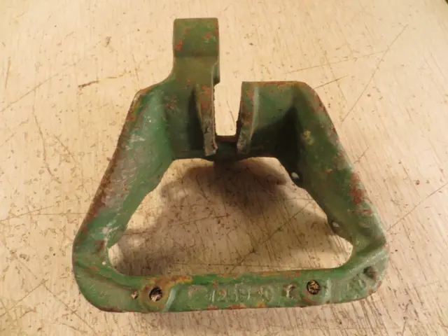 John Deere No 4 4A 4B Corn Sheller Cob Elevator Lower Casting 7259C