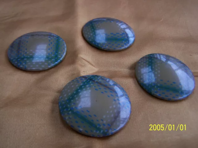 Anciens boutons : 1 bouton en métal et bakélite . Art Déco. 40mm.  N°529