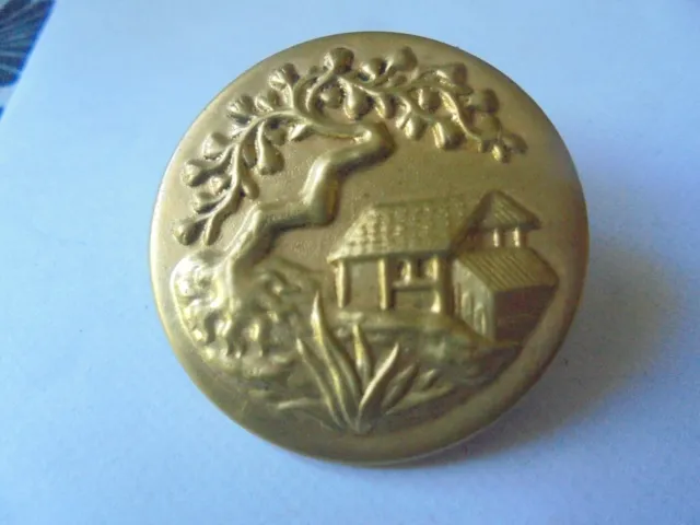 bouton ancien chalet en metal doré 2cm5