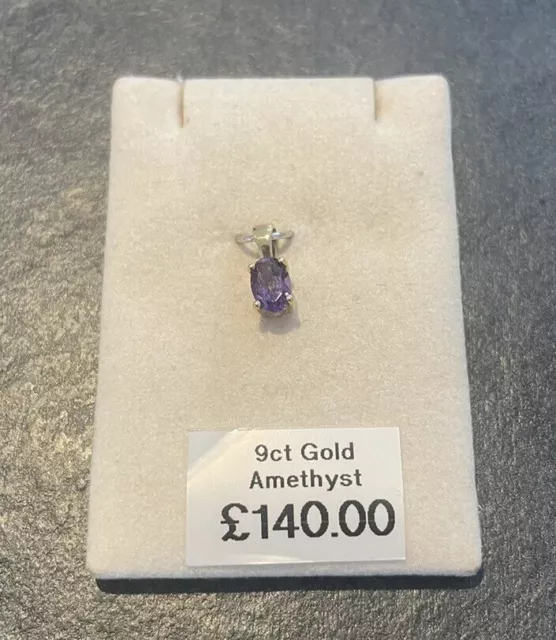 9ct Carat Hall Marked Yellow Gold Ladies Pendant with Amethyst