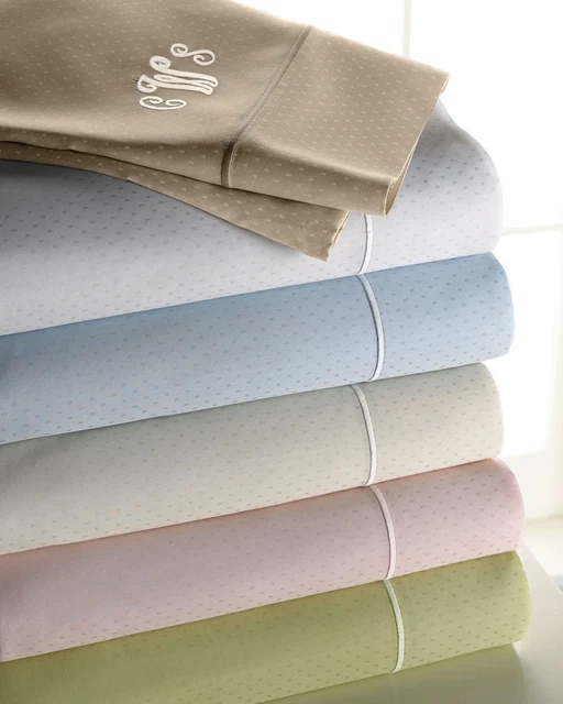 NEW SFERRA Neiman Marcus GREEN DOT 2 Standard Pillowcase s Cotton Sateen A PAIR. NEW SFERRA Neiman Marcus GREEN DOT 2 Standard Pillowcase s Cotton Sateen A PAIR.