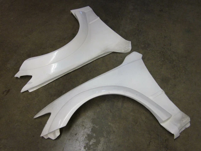 Fiberglass Wide Body Front Fenders for a Lexus IS300 Toyota Altezza