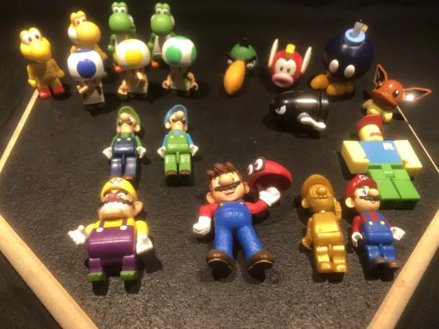 Nintendo Super Mario 2011 2012 K'nex Figures Incomplete 19 Piece random Lot