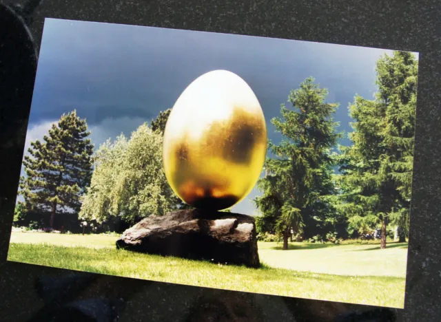 Goldenes Ei Skulptur Esoterisches Oster-Symbol 30 x 20 cm matt Neu