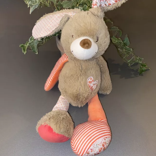 Doudou peluche lapin beige rose saumon cœur fleurs rayures Tape à l'Oeil TAO