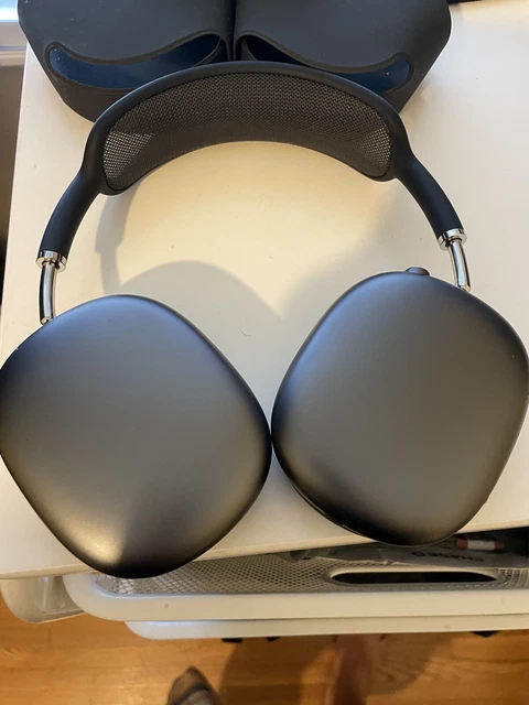 Apple AirPods Max Wireless Over-Ear Headset - Space Gray Apple AirPods Max Wireless Over-Ear Headset - Space Gray