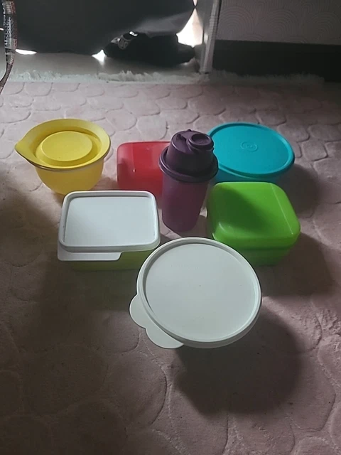 Boîte à Sandwich Tupperware Rouge – Forme Cœur – Pique-nique – Occasion