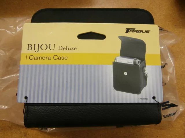 NEW Targus Deluxe Black Camera Case TPT010US for Camera or Camcorder