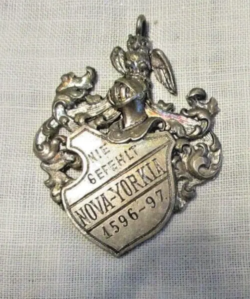 Antique Medal Pendant Kinight Nie Gefehlt Nova-Yorkia 1596-97 Silvertone Metal