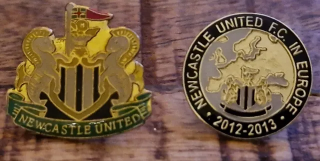 2  English Newcastle United  football shirt Scarf Pin/Badge England