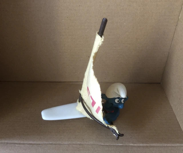 schtroumpf planche à voile PEYO SCHLEICH 1980 rare vintage Hong Kong