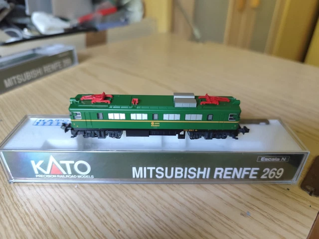 KATO 137-1302 LOCOMOTORA Renfe 269-092-3 escala N - digital EUR
