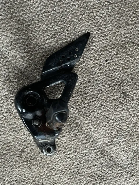 Honda Cbf125 Riders Left And Right Foot Hanger With Pegs