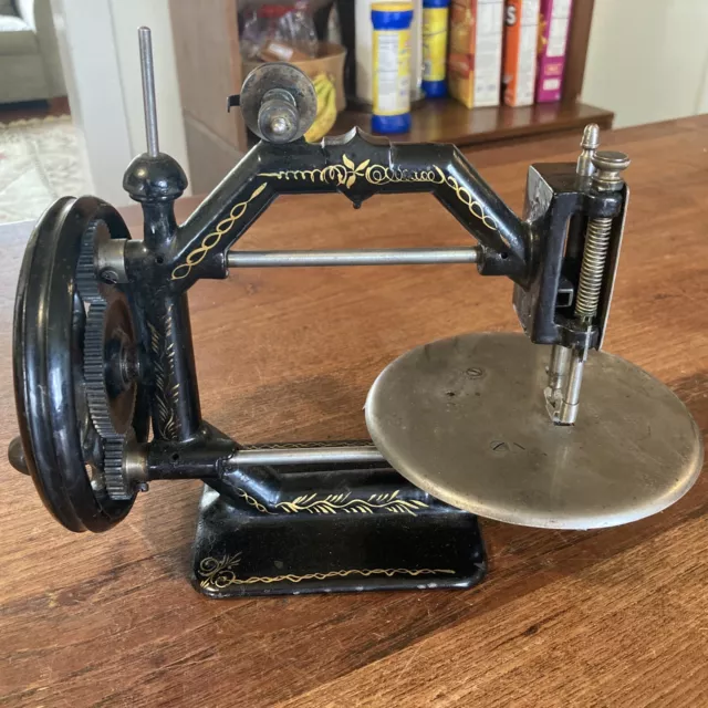 1860’s Goldmedal Octagonal Antique Crank Sewing Machine. Round Sewing Plate RARE
