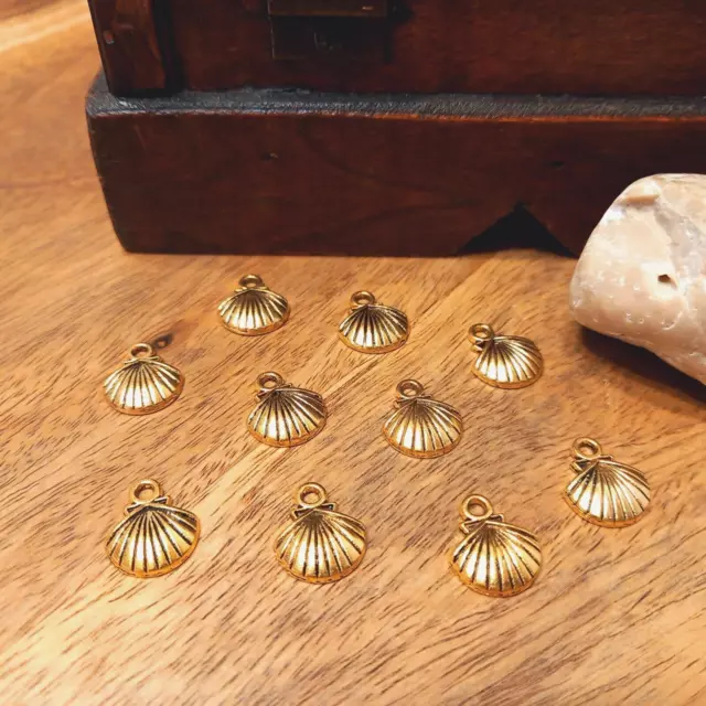 10 Muscheln Maritim Metall Anhänger Charms Schmuckherstellung Gold Farbe (10)