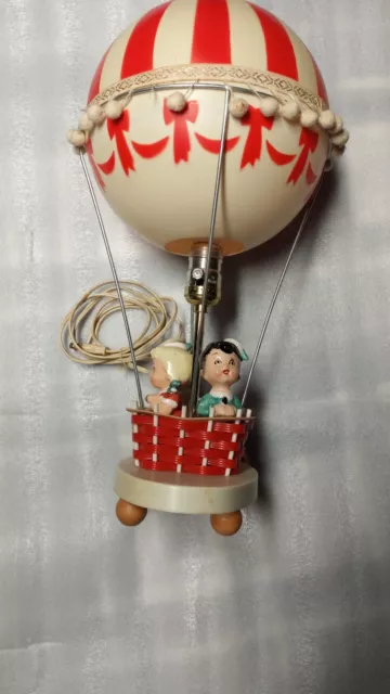 Vintage  Around The World Hot Air Baloon Dolly Toy Co. Nursery Night Lite/Lamp