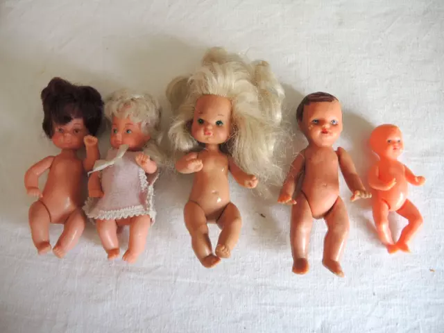 3x ältere MATTEL 2x sonstige Püppchen für die Puppenstube, VINTAGE gemarkt